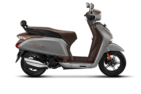Hero scooters at Matoshri Hero showroom